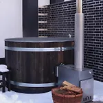 River I Wellness Oase Im Winter I Inkl Badefass I Kamin I Sauna Apartment *