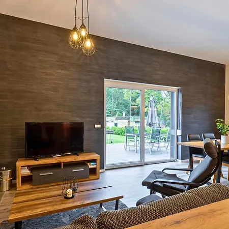 Apartment Fewo River I Familienfreundlich I Grosser Garten I Inkl Badefass I Kamin I Spielplatz Wendisch Rietz